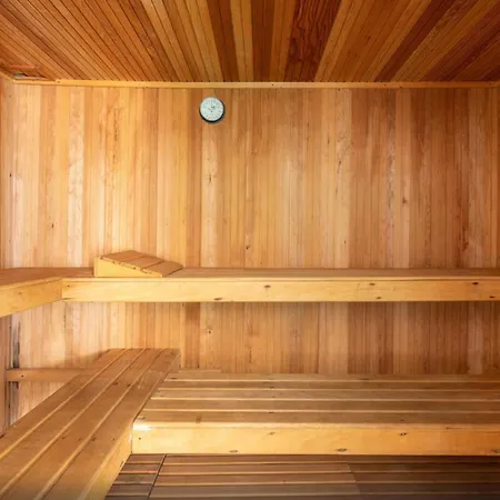 La Vinya Gran Con Vista A La Montana, Sauna, Piscina, Jacuzzi, Wi-fi, A/c, Terraza;pista Tenis Holiday home